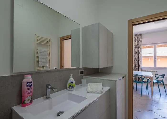 Apartament La Comodita Del Centro ! *