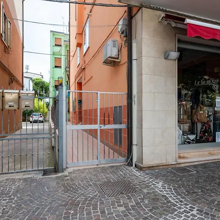 La Comodita Del Centro ! شقة *